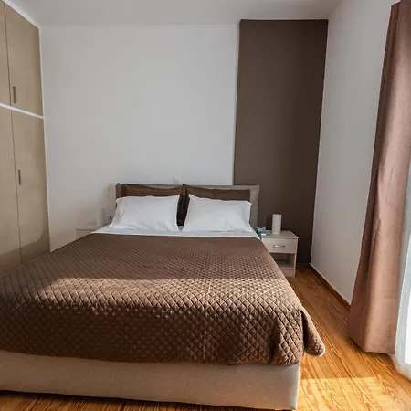 La Terra Nostra Corinth