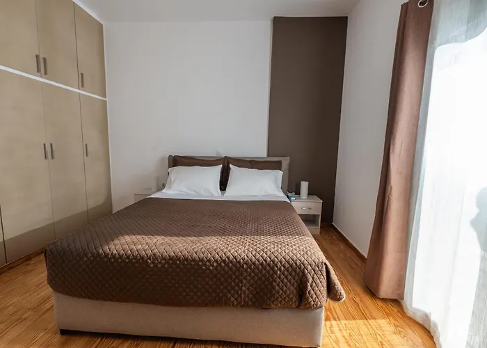 La Terra Nostra Corinth