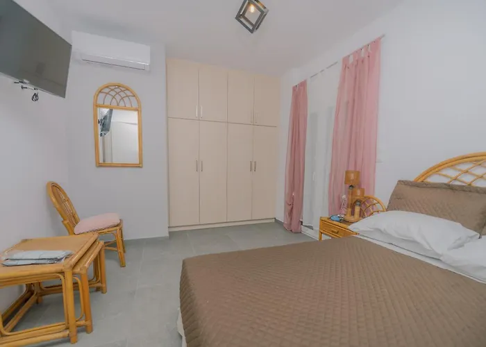 La Terra Nostra Corinth